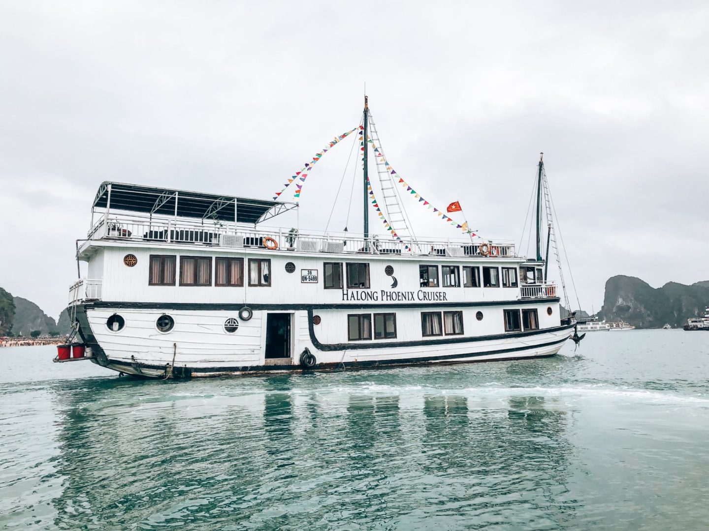 Pheonix Cruise Halong Bay